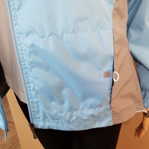 Reebok Light Blue Full Zip Windbreaker. Size M. - Picture 4 of 8